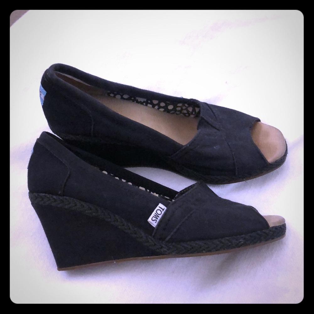 TOMS Women's Black Wedge Heels